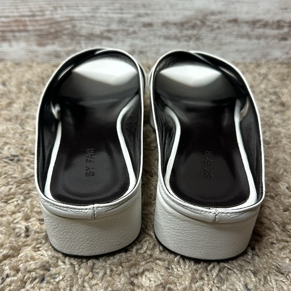 By Far Iggy Mules cross-front platform sandals in white leather - Picture 5 of 11